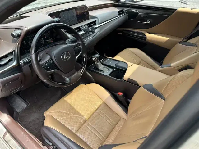 iCAR V27 — Фото автомобиля 7