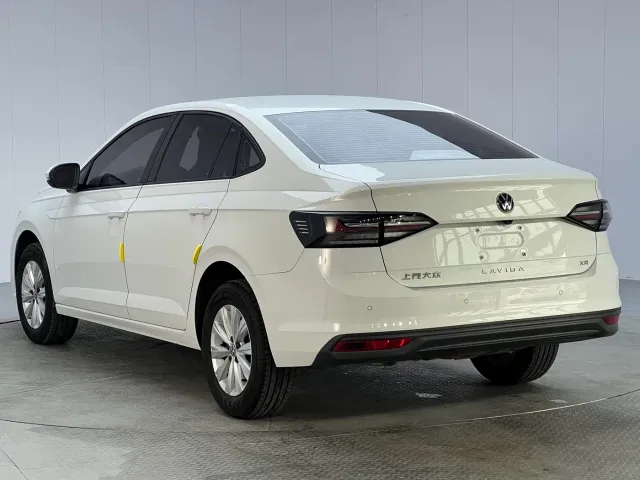 Volkswagen Lavida — Фото автомобиля 21