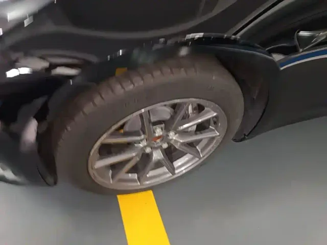 Tesla Model 3 — Фото автомобиля 22