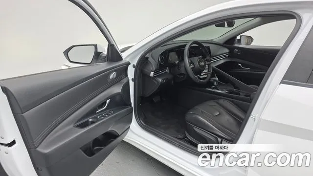 Hyundai AVANTE Новый Avante (CN7) — Фото автомобиля 10