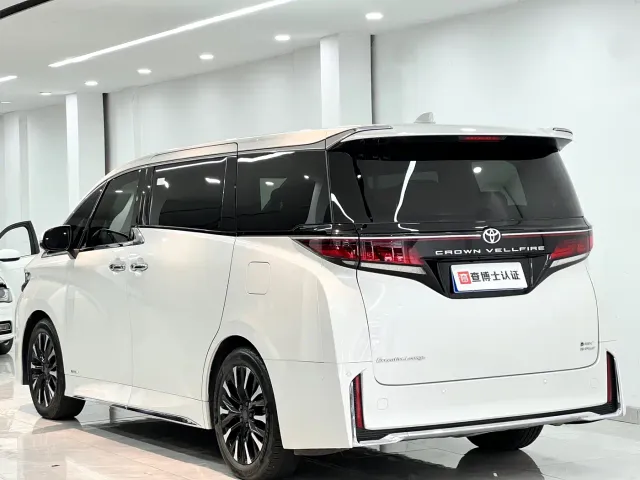 Toyota Vellfire — Фото автомобиля 12