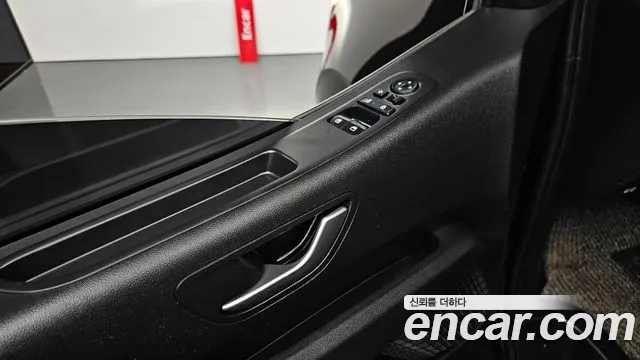 Hyundai Staria Staria — Фото автомобиля 12