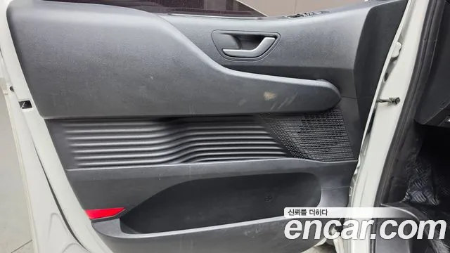 Hyundai Staria — Фото автомобиля 14