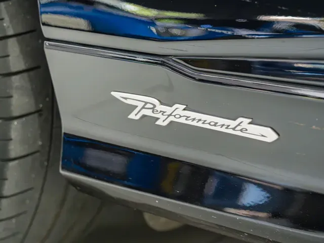 Lamborghini Urus — Фото автомобиля 27