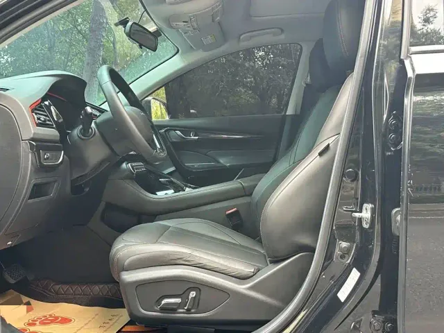 Dongfeng Fengshen AX7 — Фото автомобиля 4