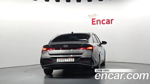 Hyundai Avante CN7 — Фото автомобиля 4