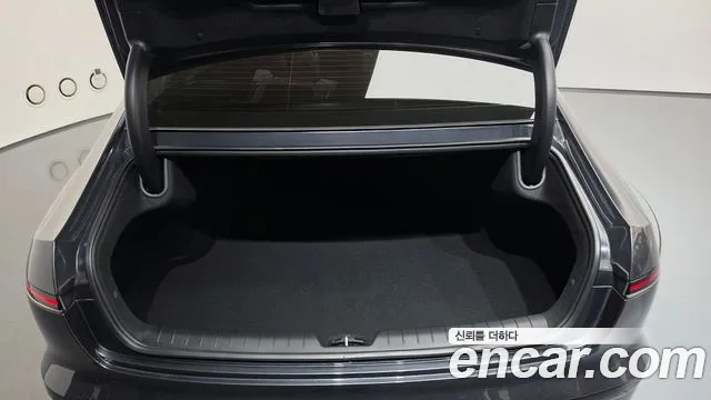 Hyundai Grandeur GN7 — Фото автомобиля 25