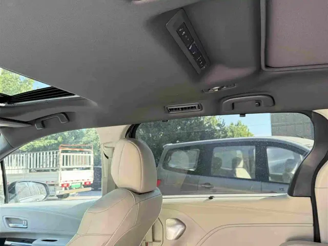 Toyota Granvia — Фото автомобиля 4