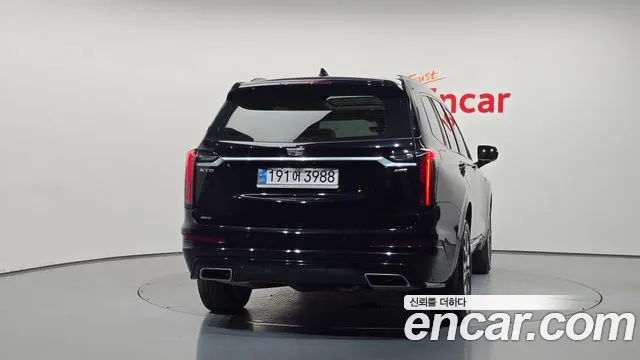 Cadillac XT6 — Фото автомобиля 4
