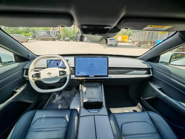 Dongfeng eπ 007 — Фото автомобиля 6