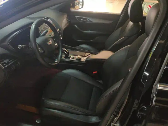 Cadillac CT5 — Фото автомобиля 9