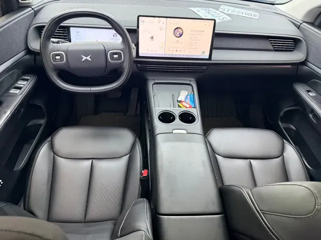 Xpeng G6 — Фото автомобиля 12