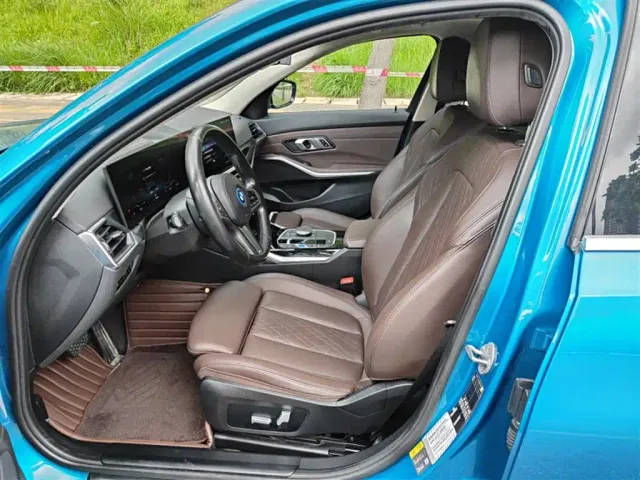 BMW i3 — Фото автомобиля 17