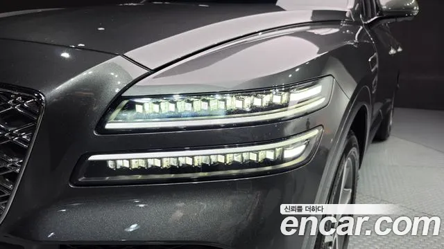 Genesis GV80 — Фото автомобиля 22