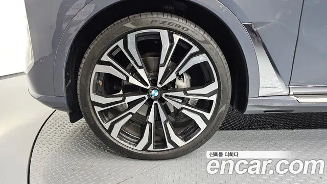 BMW X7 — Фото автомобиля 5