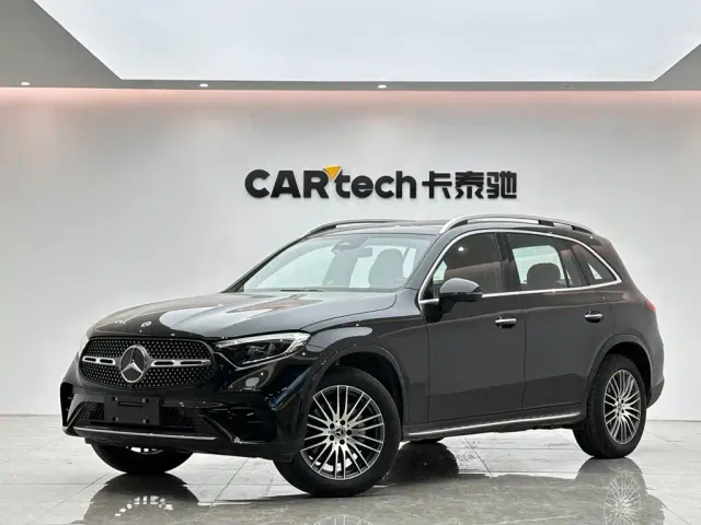 Фотография автомобиля — Mercedes-Benz GLC-Class