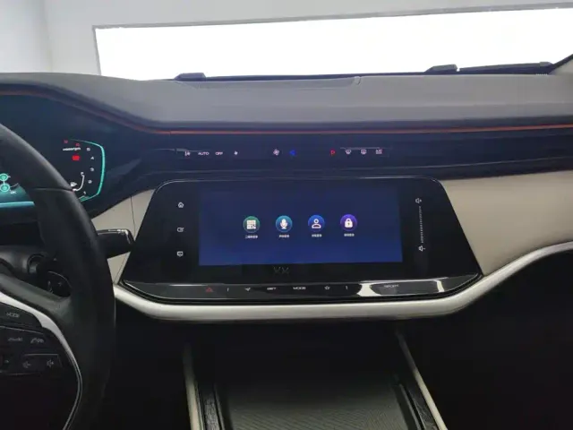 Dongfeng Yixuan MAX — Фото автомобиля 13
