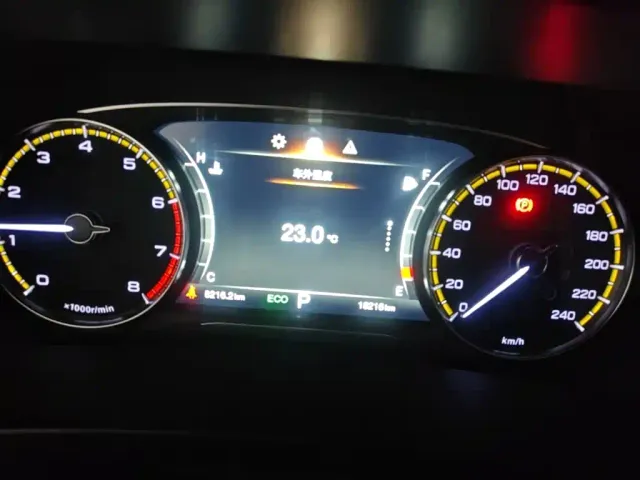 GAC Trumpchi M8 — Фото автомобиля 11