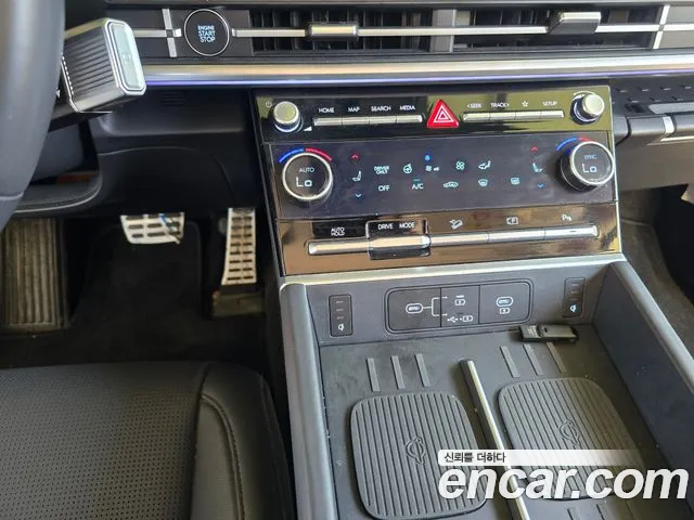 Hyundai Santafe — Фото автомобиля 18