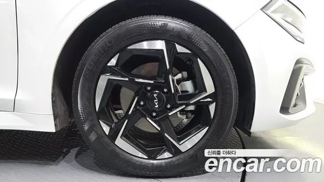 Kia K5 Новый K5 3 поколение 2.0 LPi(Для проката) — Фото автомобиля 20