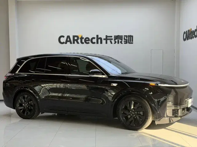 Li Auto L8 — Фото автомобиля 12