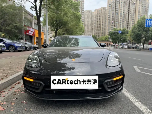Фотография автомобиля — Porsche Panamera