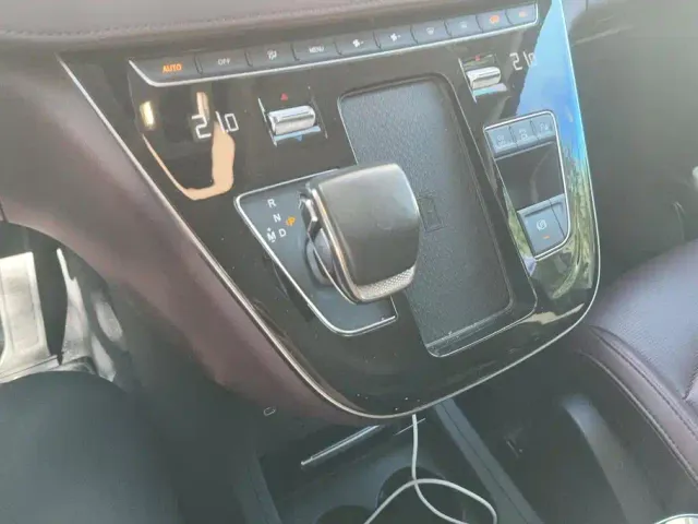 Hongqi Hongqi HQ9 2023 2.0T Smart Connect Flag Smooth Edition — Фото автомобиля 16
