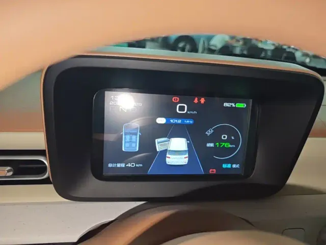 Wuling Hongguang Mini EV — Фото автомобиля 11
