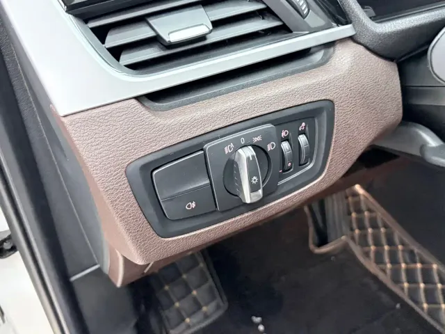BMW X1 — Фото автомобиля 9