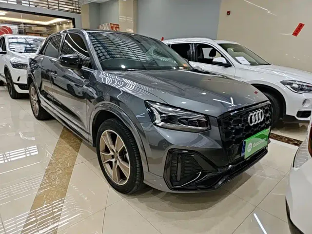 Audi Q2L — Фото автомобиля 3