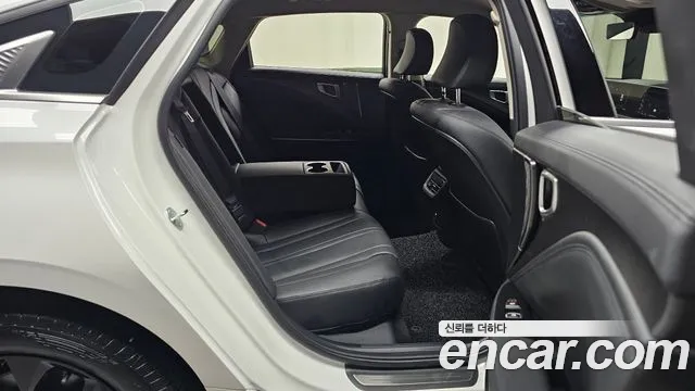 Kia K8 The New K8 2.5 Бензин 2WD — Фото автомобиля 12