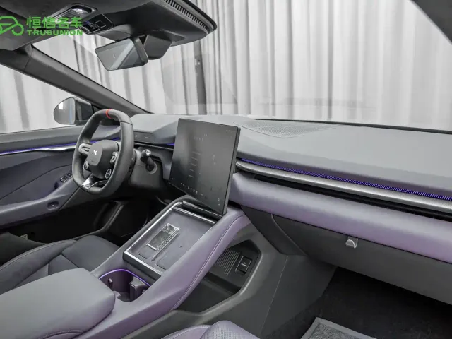 Xpeng P7 — Фото автомобиля 10