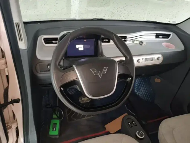 Wuling Hongguang Mini EV — Фото автомобиля 10