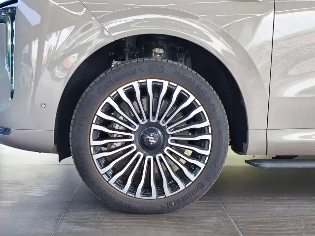 IM Motors LS8 — Фото автомобиля 12