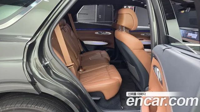 Genesis GV70 2.5T Бензин AWD — Фото автомобиля 9