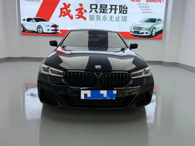 BMW 5 Series — Фото автомобиля 2