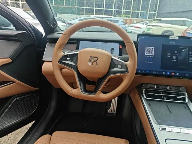 BYD Han L — Фото автомобиля 10