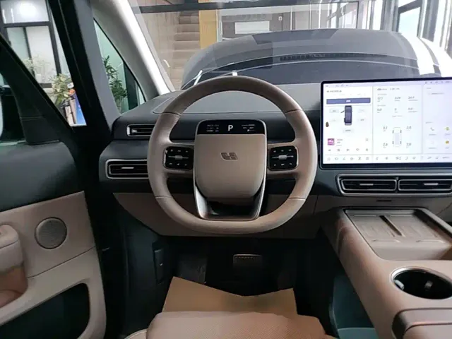 Li Auto MEGA — Фото автомобиля 10
