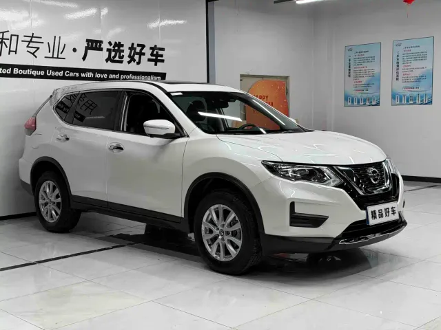 Nissan X-Trail — Фото автомобиля 3