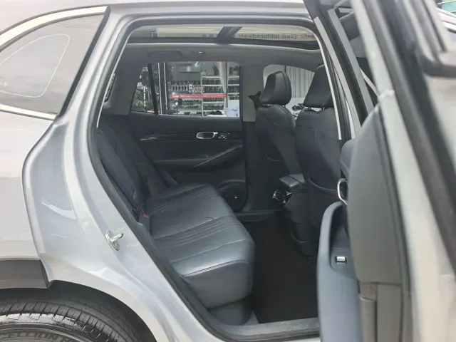 Geely Galaxy E5 — Фото автомобиля 11