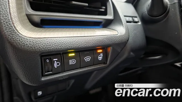 Toyota Prius — Фото автомобиля 14