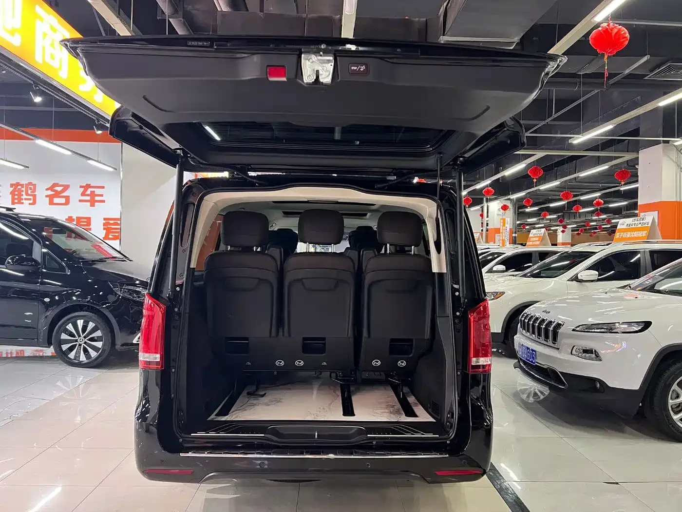 Mercedes-Benz Mercedes-Benz V-Class 2022 V 260 L Long Wheelbase Luxury Edition — Фото автомобиля 22