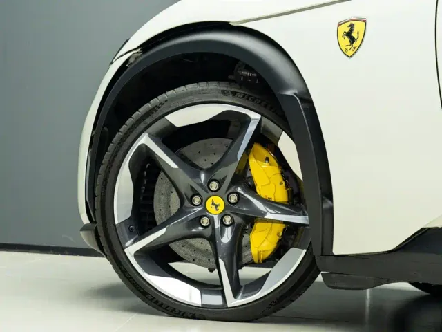 Ferrari Purosangue — Фото автомобиля 9