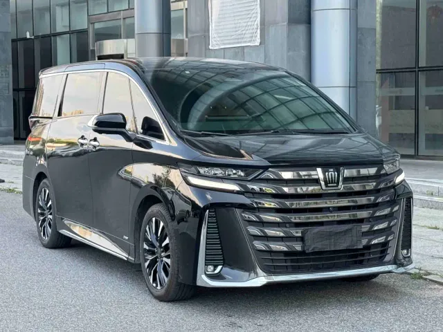 Toyota Vellfire — Фото автомобиля 2