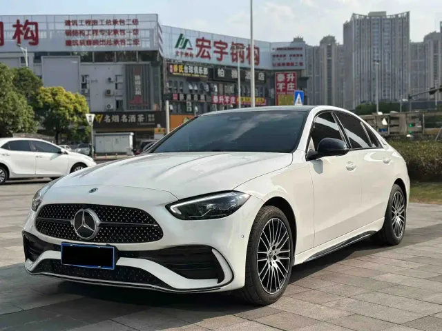 Фотография автомобиля — Mercedes-Benz C-Class