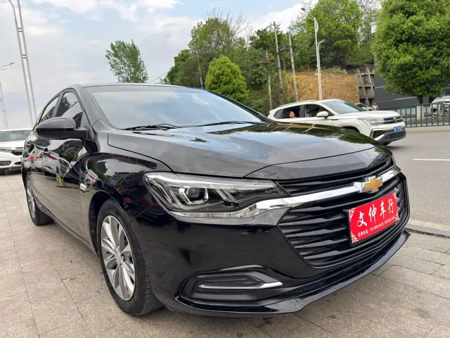 Chevrolet Monza — Фото автомобиля 3