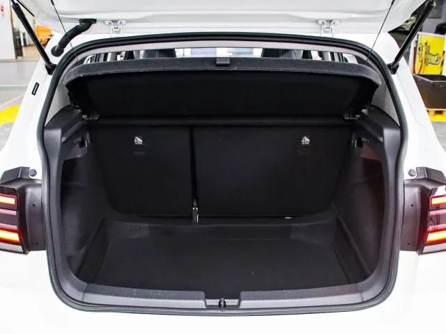 Volkswagen T-Cross — Фото автомобиля 16