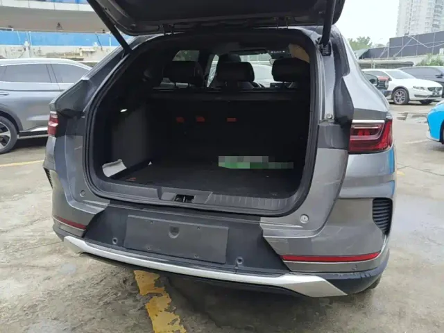 BYD Song PLUS — Фото автомобиля 18