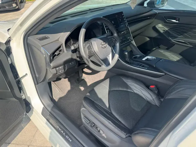 Toyota Avalon — Фото автомобиля 19