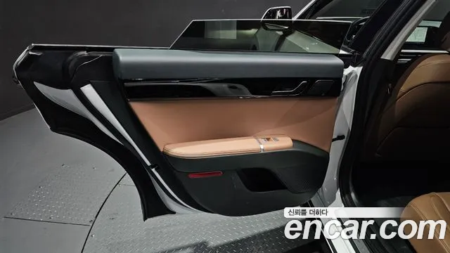 Hyundai Grandeur GN7 — Фото автомобиля 25
